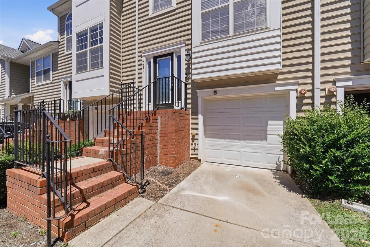 6621 Tor Dr - Photo 7 of 30