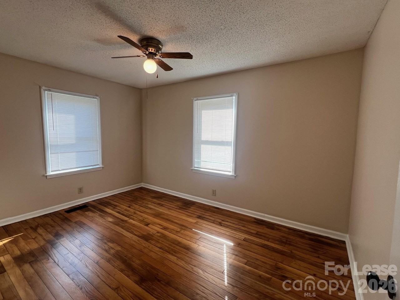 1387 Mount Ulla Hwy - Photo 3 of 8