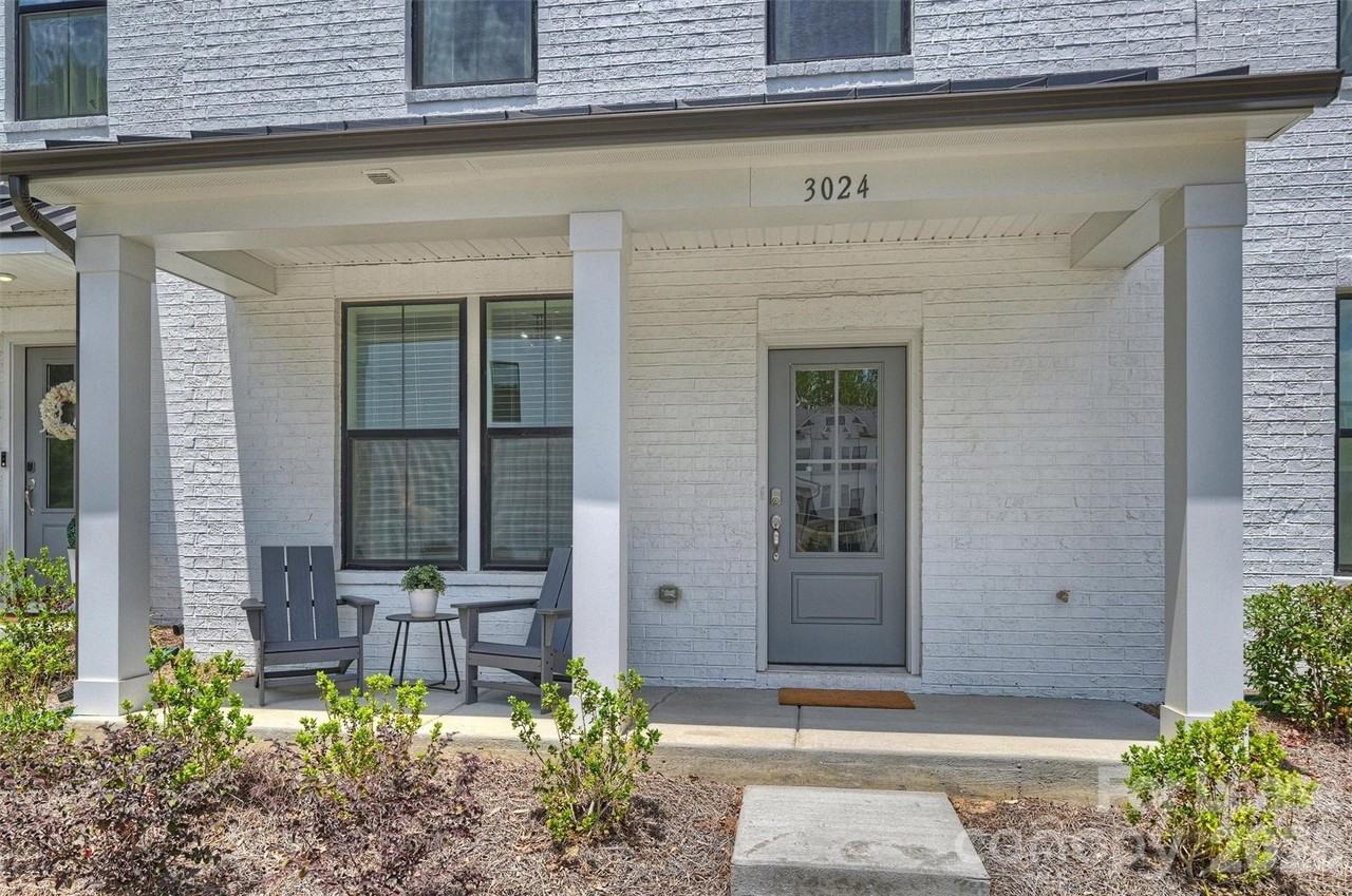 3024 Red Cardinal Ln - Photo 2 of 40