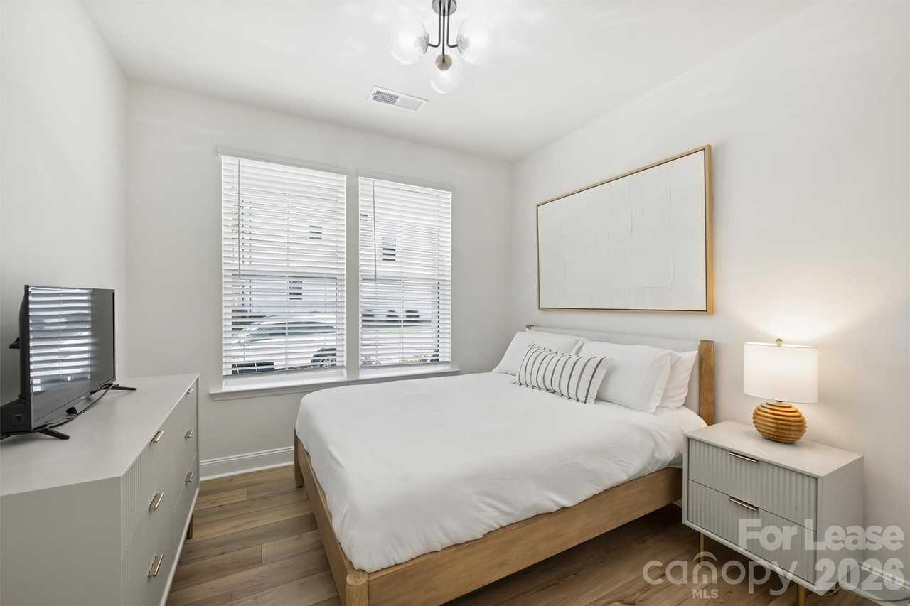 3024 Red Cardinal Ln - Photo 5 of 40
