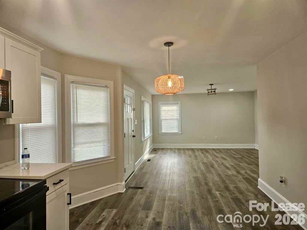 42 Laurel St - Photo 7 of 21
