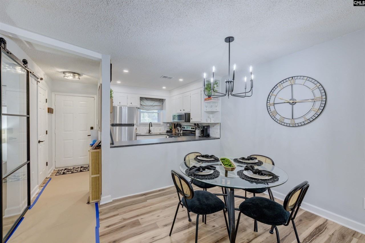 111 Village Walk - Photo 6 of 33