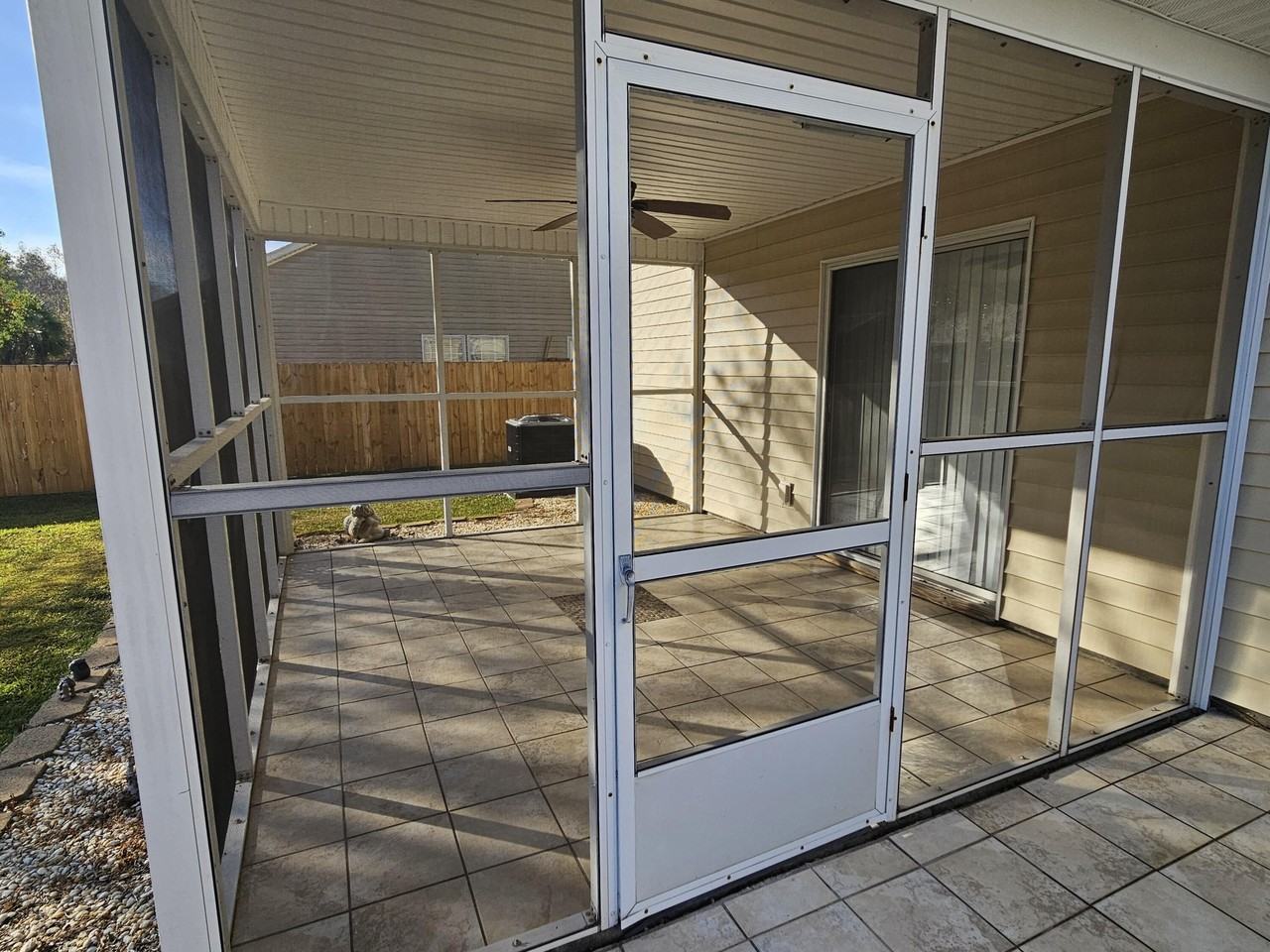 412 Aberdeen Cir - Photo 4 of 20
