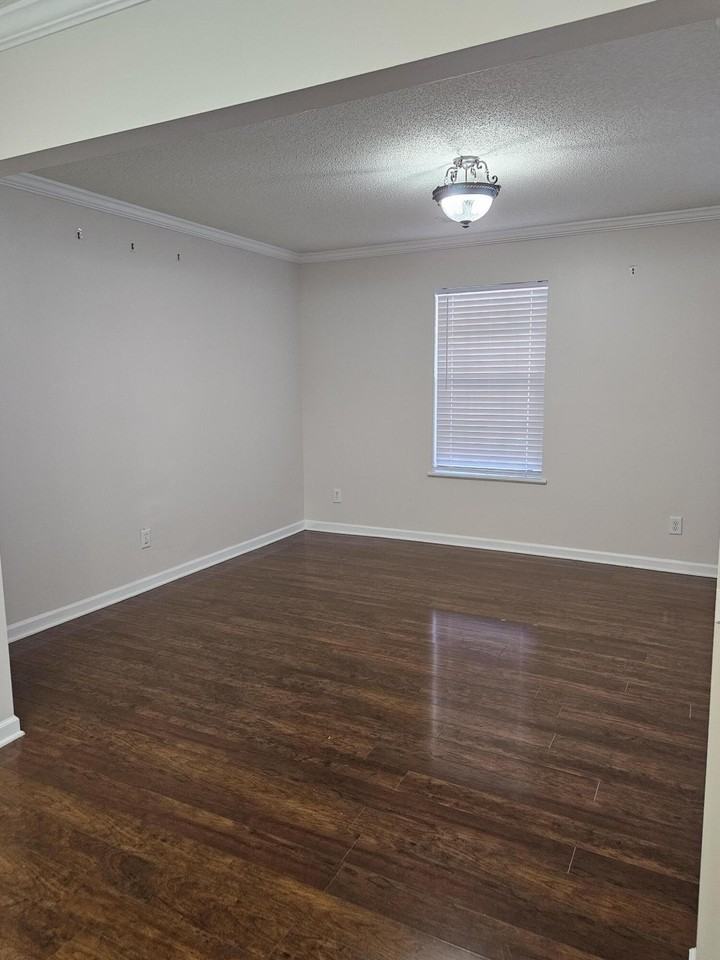 412 Aberdeen Cir - Photo 5 of 20