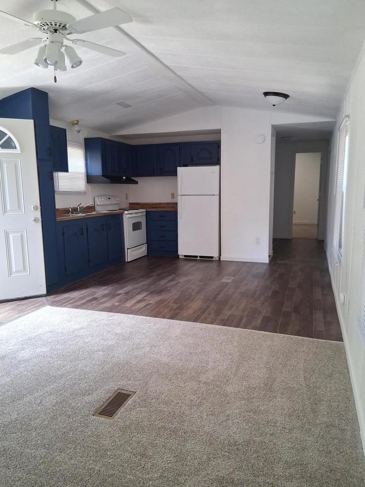 213 Enterprise St - Photo 4 of 13