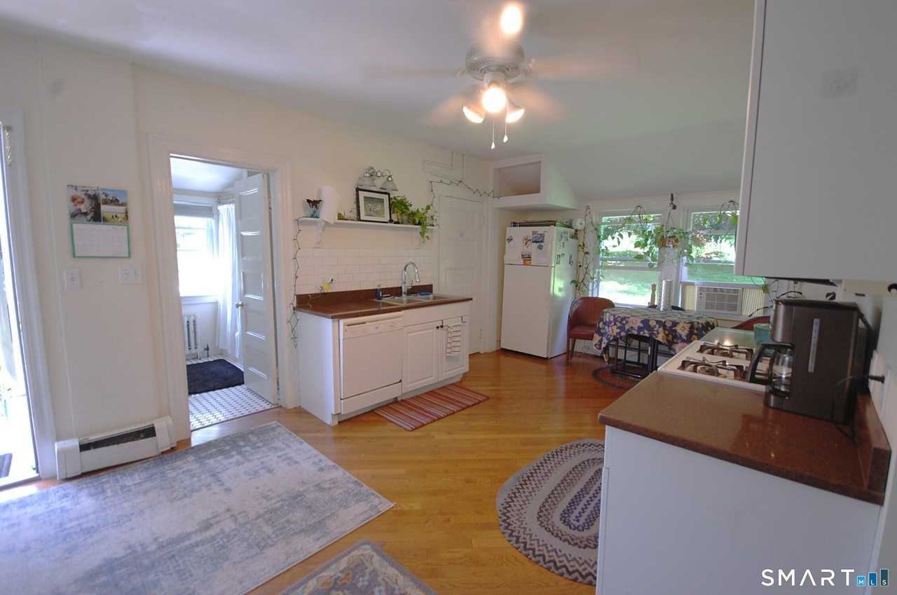 33 Barry Ave #1 - Photo 3 of 17