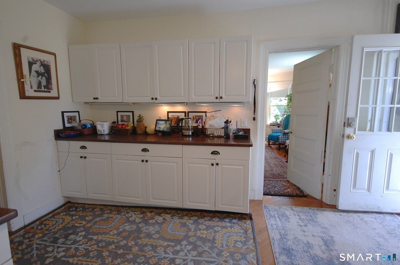 33 Barry Ave #1 - Photo 5 of 17