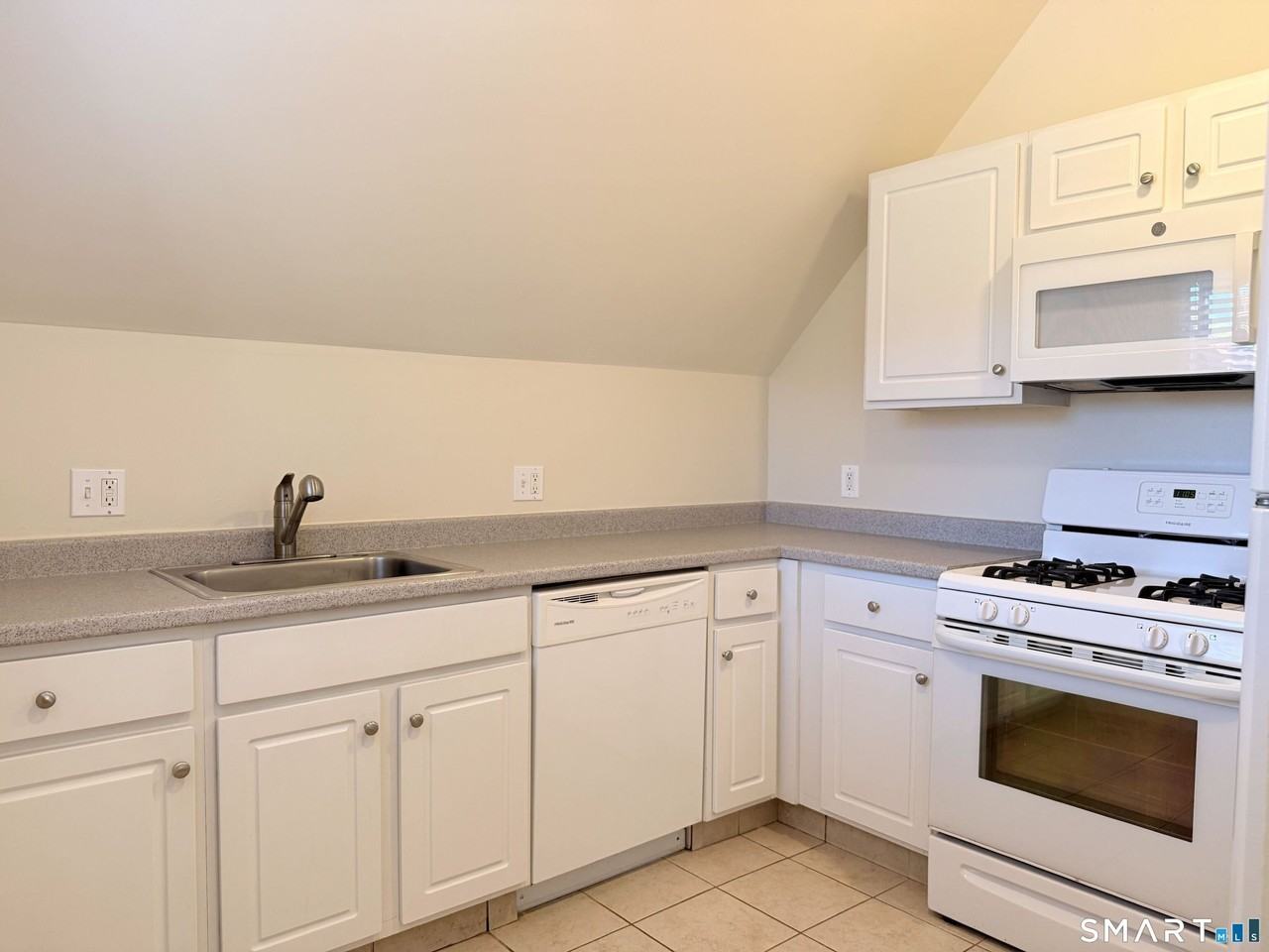 118 Montoya Dr #118 - Photo 6 of 9