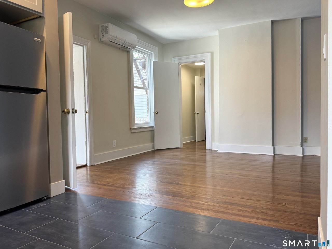 251 Edwards St #2 - Photo 4 of 18