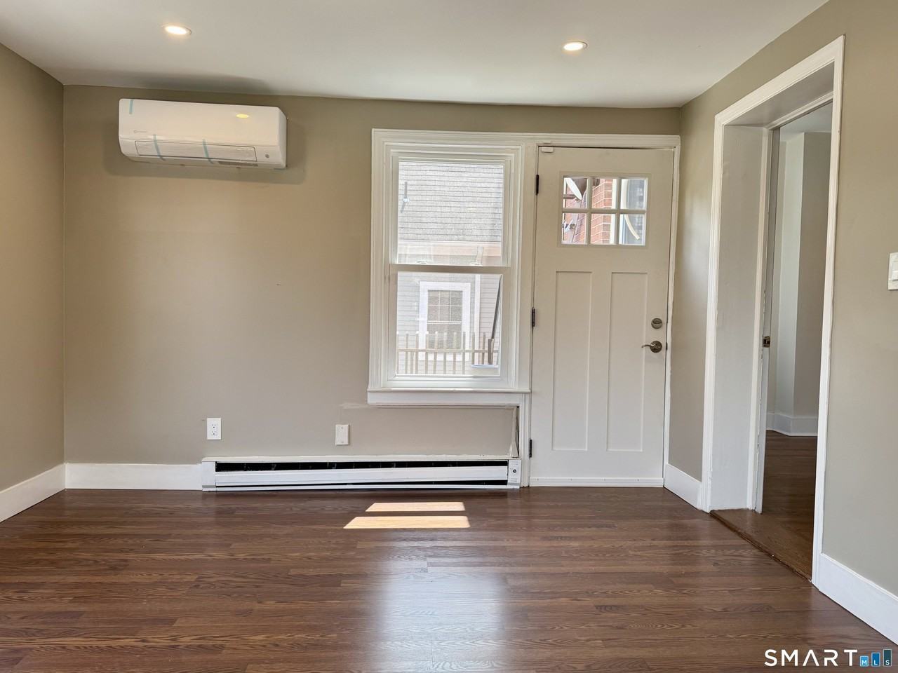251 Edwards St #2 - Photo 5 of 18