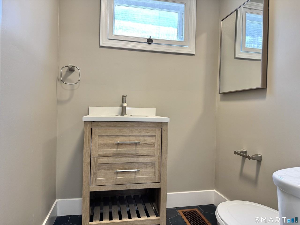 251 Edwards St #2 - Photo 7 of 18