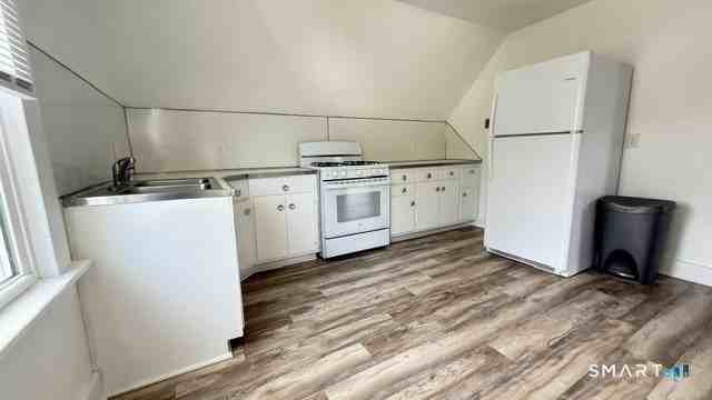 84 Alcove St #3 - Photo 6 of 20