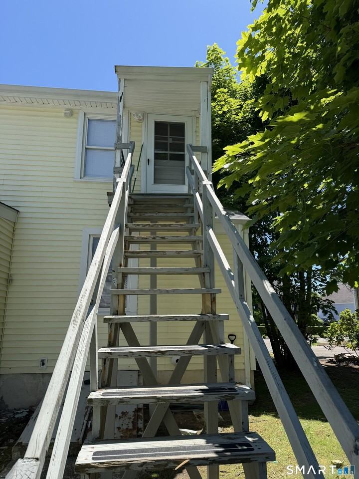 30 Aceto St - Photo 3 of 13