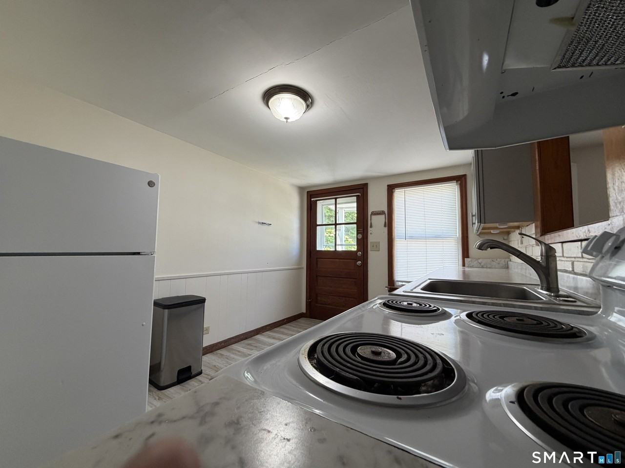 30 Aceto St - Photo 6 of 13