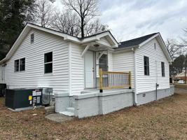 featured image of 303 Smith St