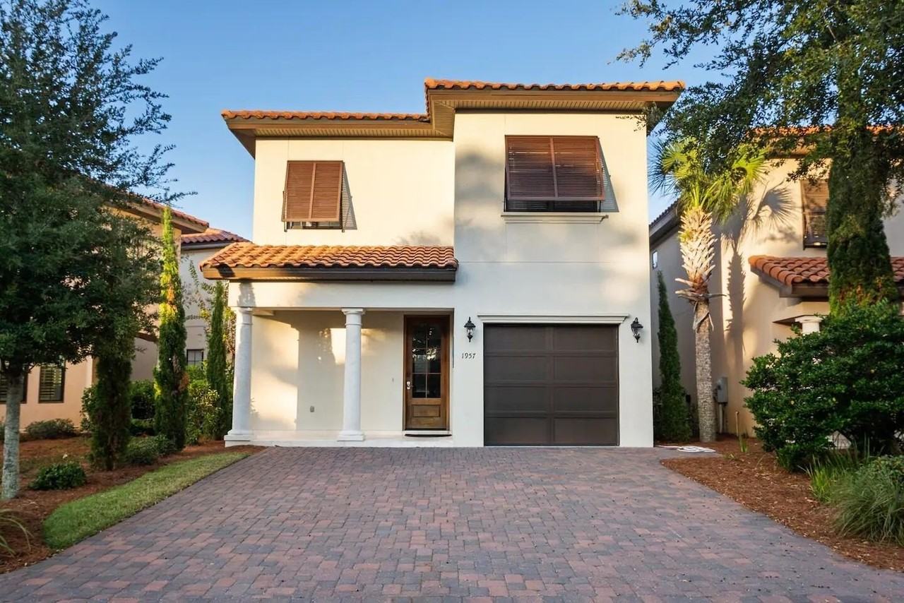1957 Baytowne Loop - Photo 2 of 22