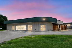 featured image of 2401 Ruth Hentz Ave #100