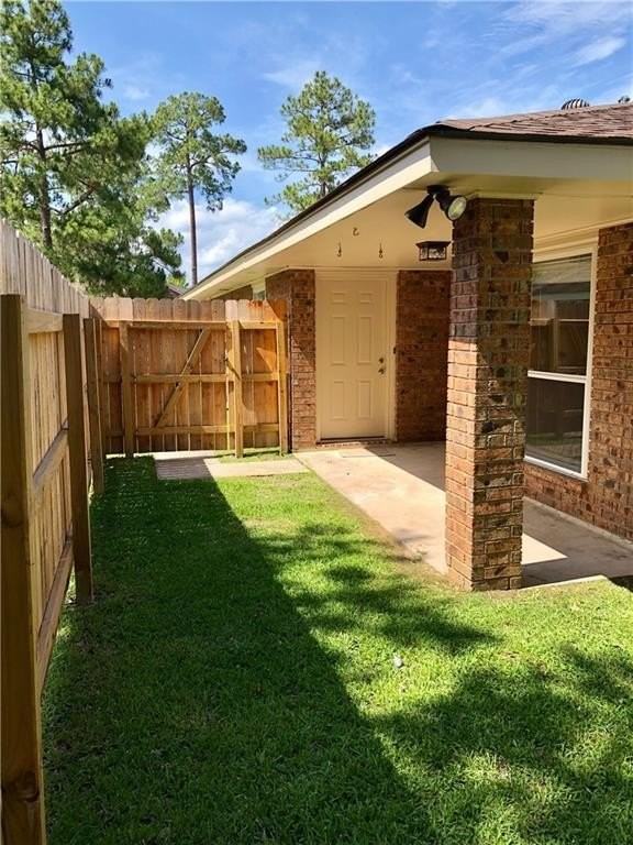 908 Asheville Dr - Photo 2 of 10