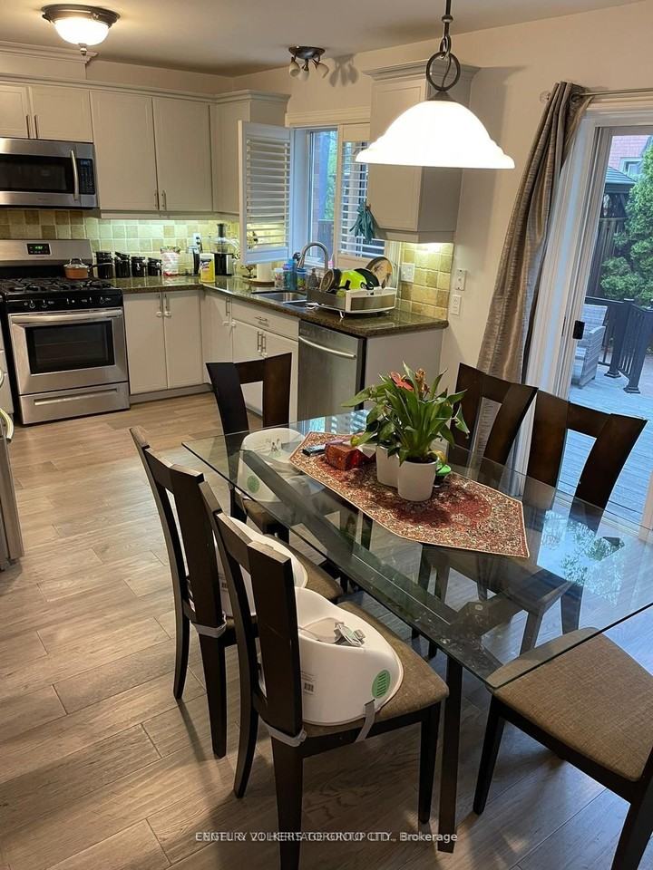 805 Sisler Ave - Photo 2 of 11