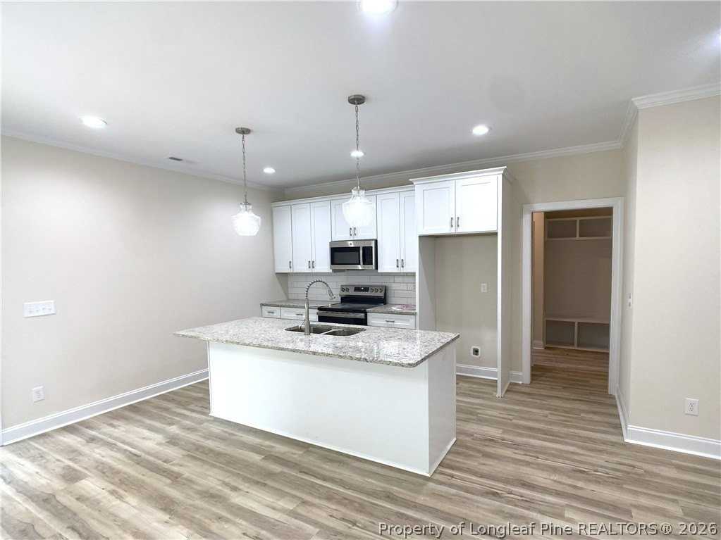 2421 Colgate Dr - Photo 4 of 15