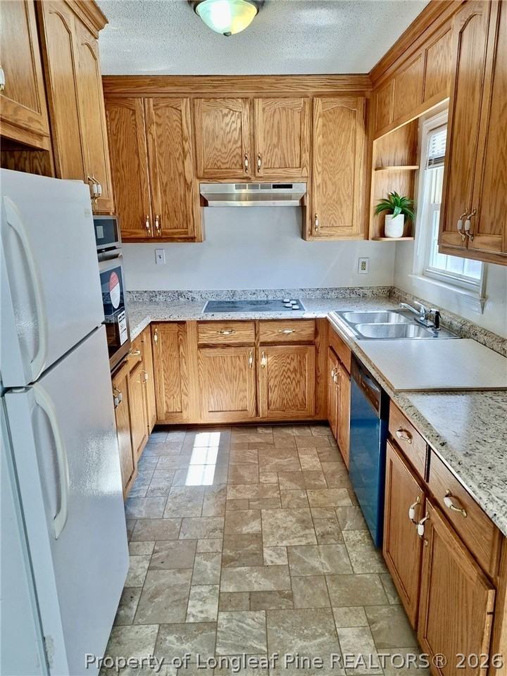 3533 Furman Dr - Photo 3 of 20