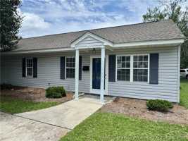 featured image of 503 E 18th St