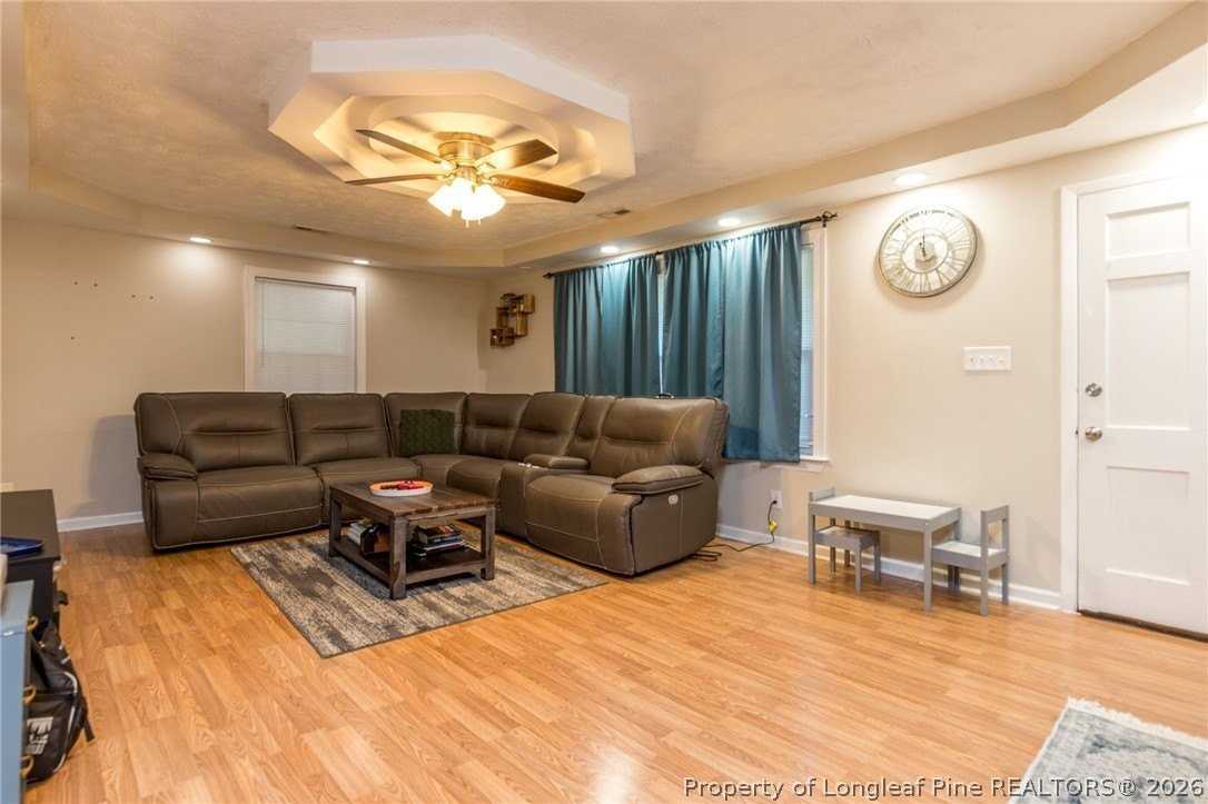 413 Langdon St - Photo 6 of 25