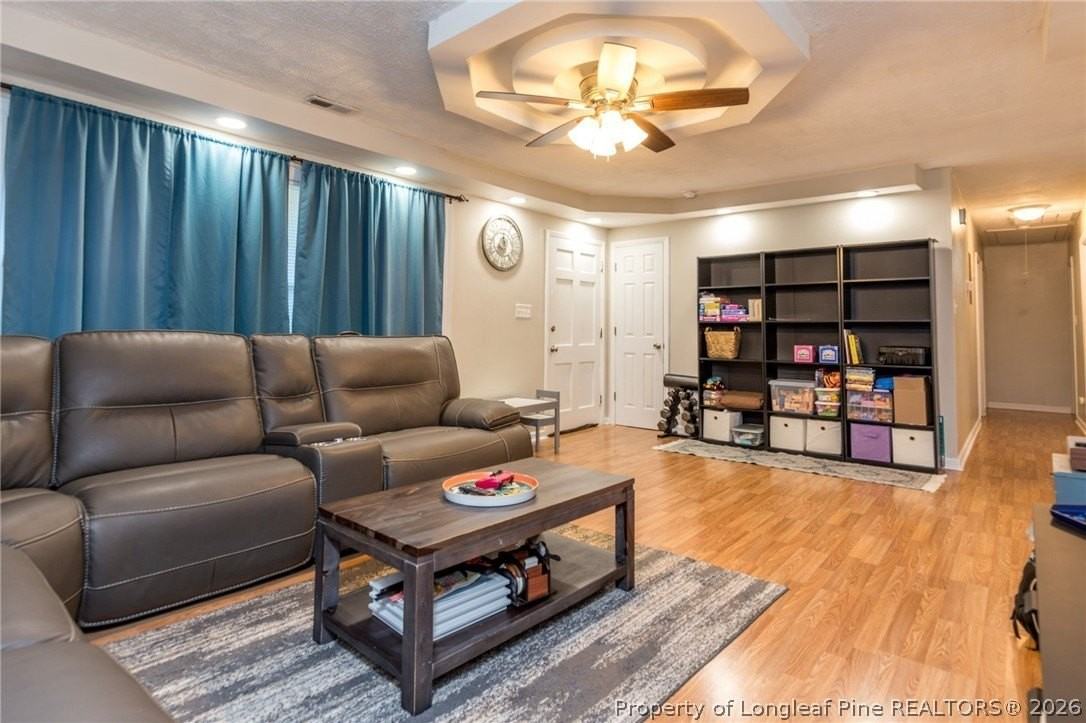 413 Langdon St - Photo 7 of 25