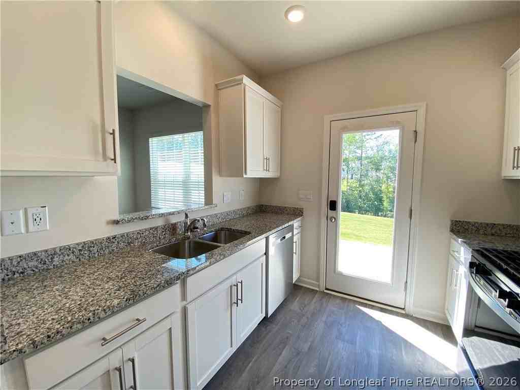 112 Starlight St - Photo 7 of 20