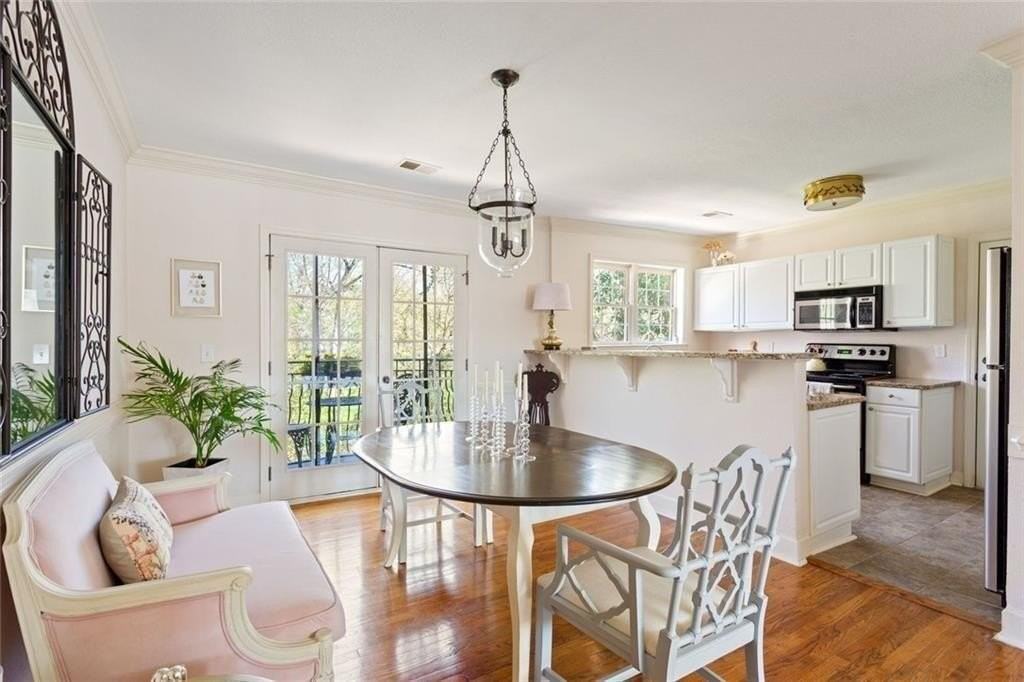 115 115 Peachtree Memorial C3 Drive #C3 - Photo 3 of 45