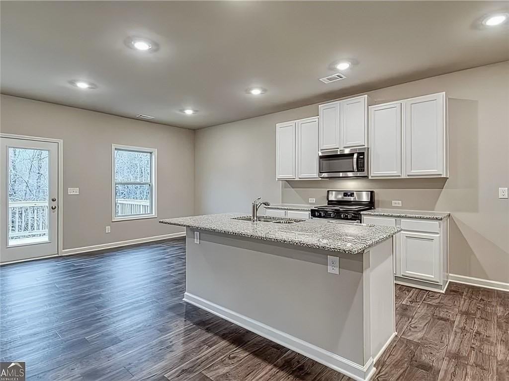 3041 Westgate Park Dr - Photo 4 of 15