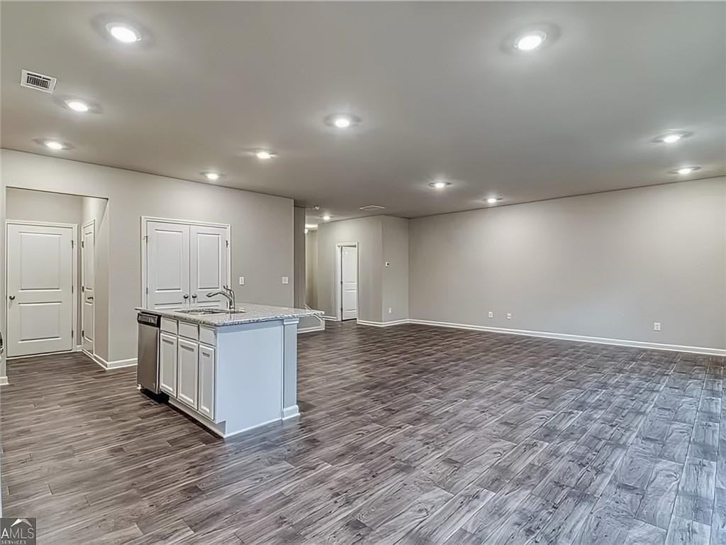 3041 Westgate Park Dr - Photo 6 of 15
