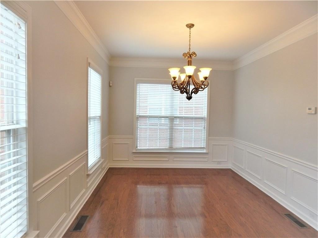 10829 Yorkwood St - Photo 7 of 50