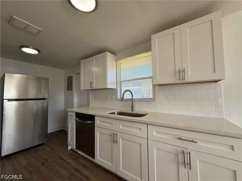 1154 Gamble St - Photo 5 of 16