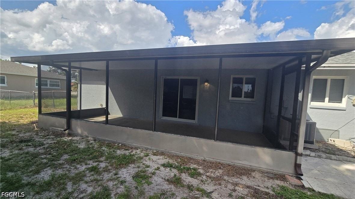 18448 Iris Rd - Photo 3 of 29