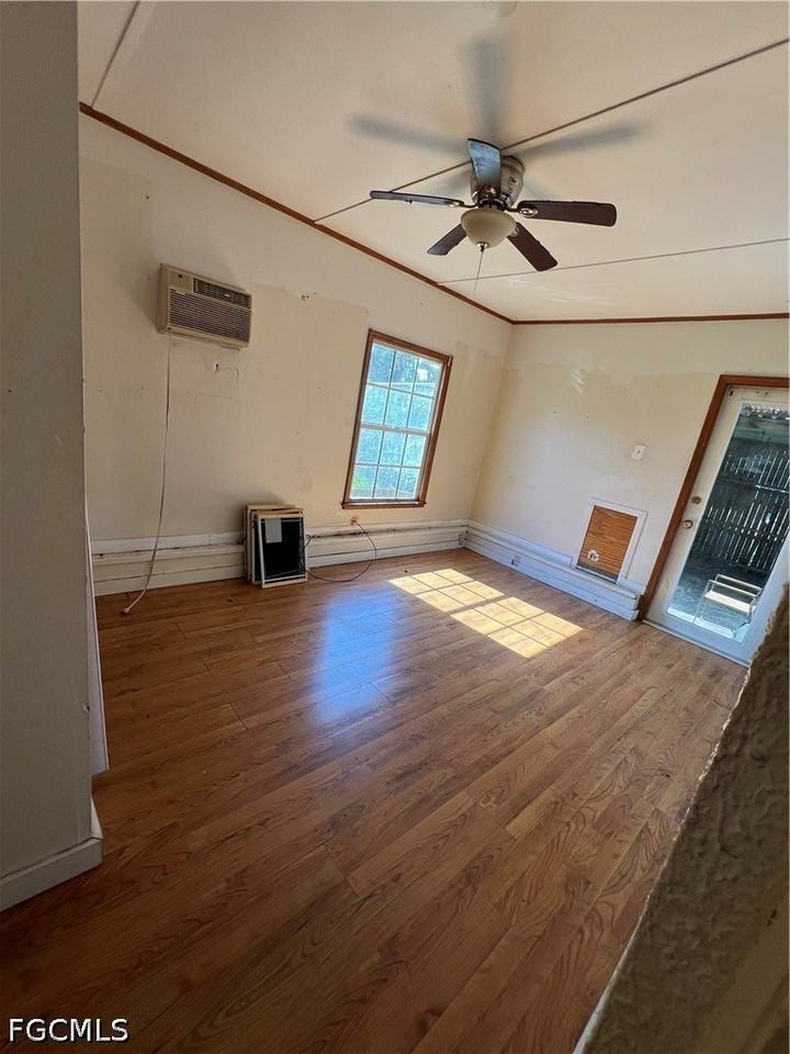 3835 Lake St - Photo 6 of 11