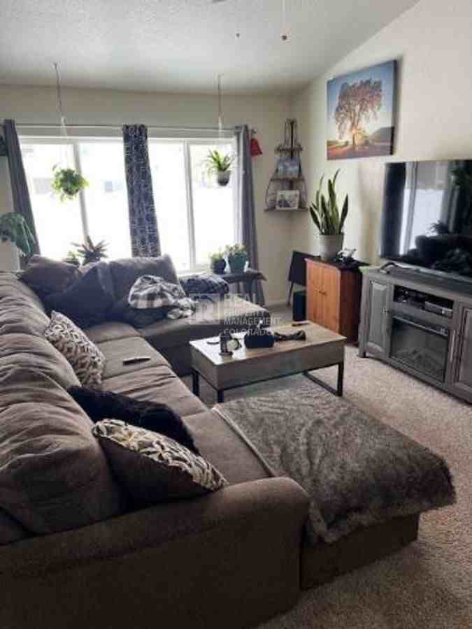10309 18th St - Photo 5 of 16