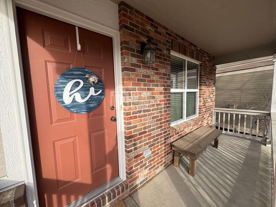 1615 S Chester Ct - Photo 2 of 27