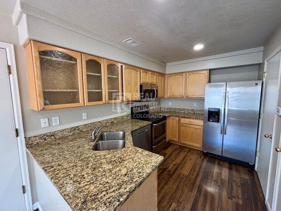 4554 Perth St - Photo 3 of 14