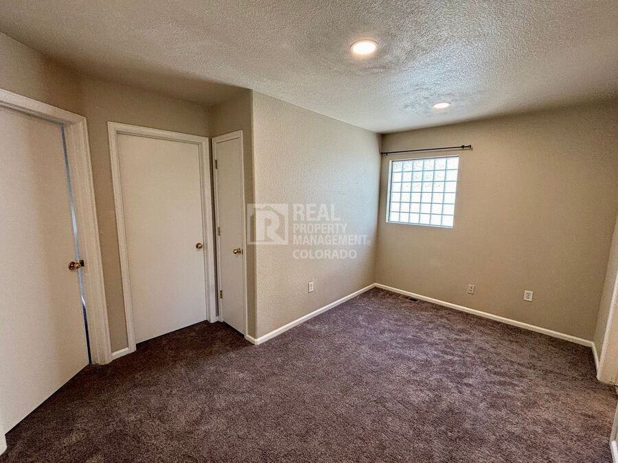 4554 Perth St - Photo 5 of 14