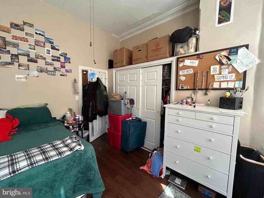 152 N 21st St #2R - Photo 7 of 10