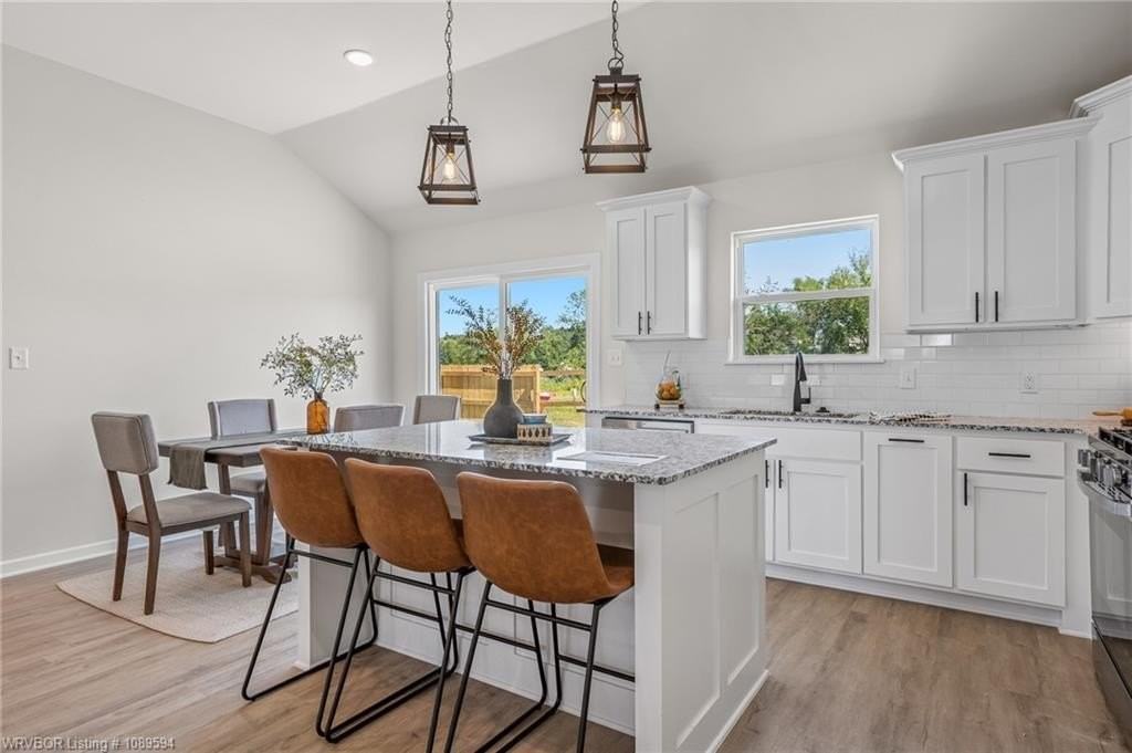 1020 Hunter Dr - Photo 4 of 22