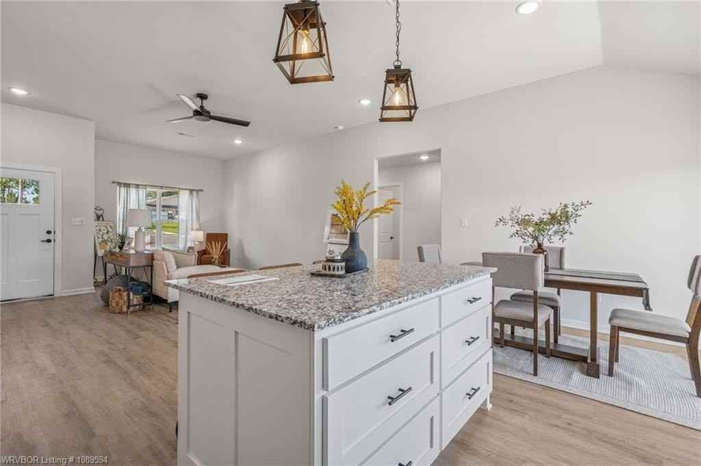 1020 Hunter Dr - Photo 7 of 22