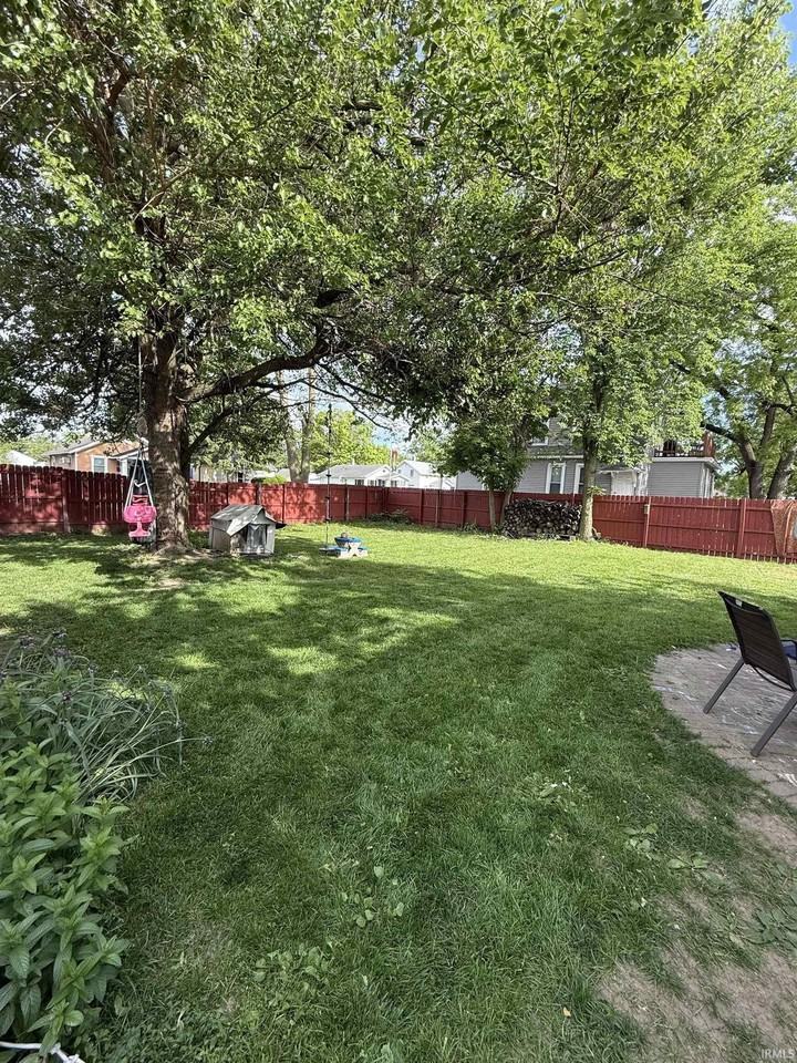 4026 Lafayette St - Photo 3 of 24