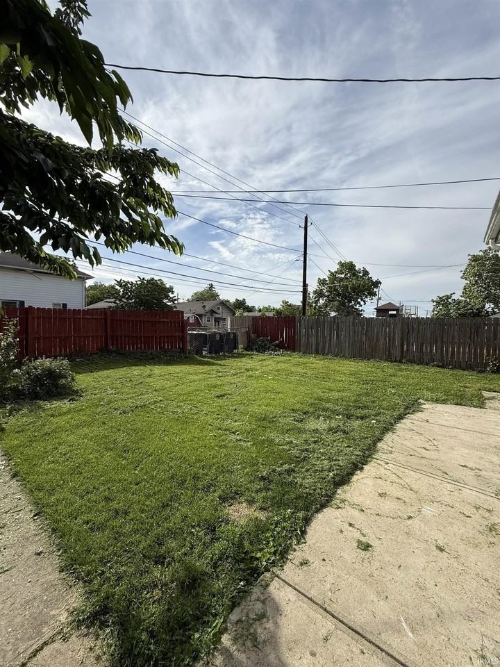 4026 Lafayette St - Photo 4 of 24