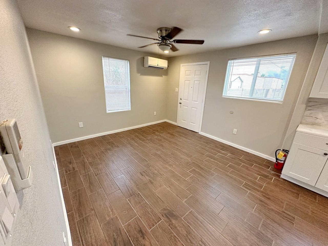 907 Stover Ave Sw #B - Photo 4 of 10