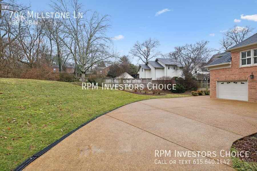704 Millstone Ln - Photo 4 of 44