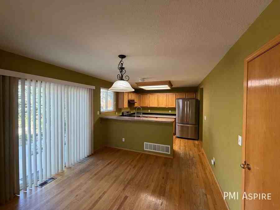 10489 Taylor Ave - Photo 4 of 14