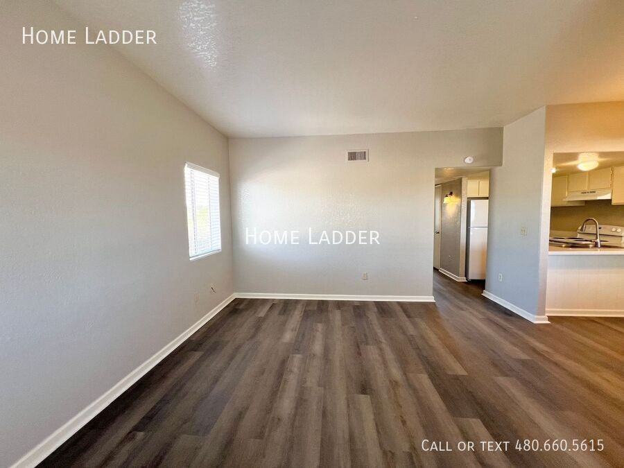 4957 S Park Ave #201 - Photo 3 of 14