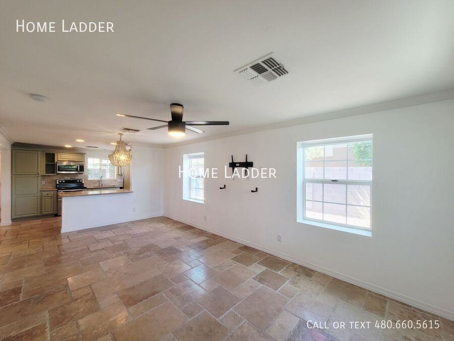 4201 N 19th St - Photo 4 of 28